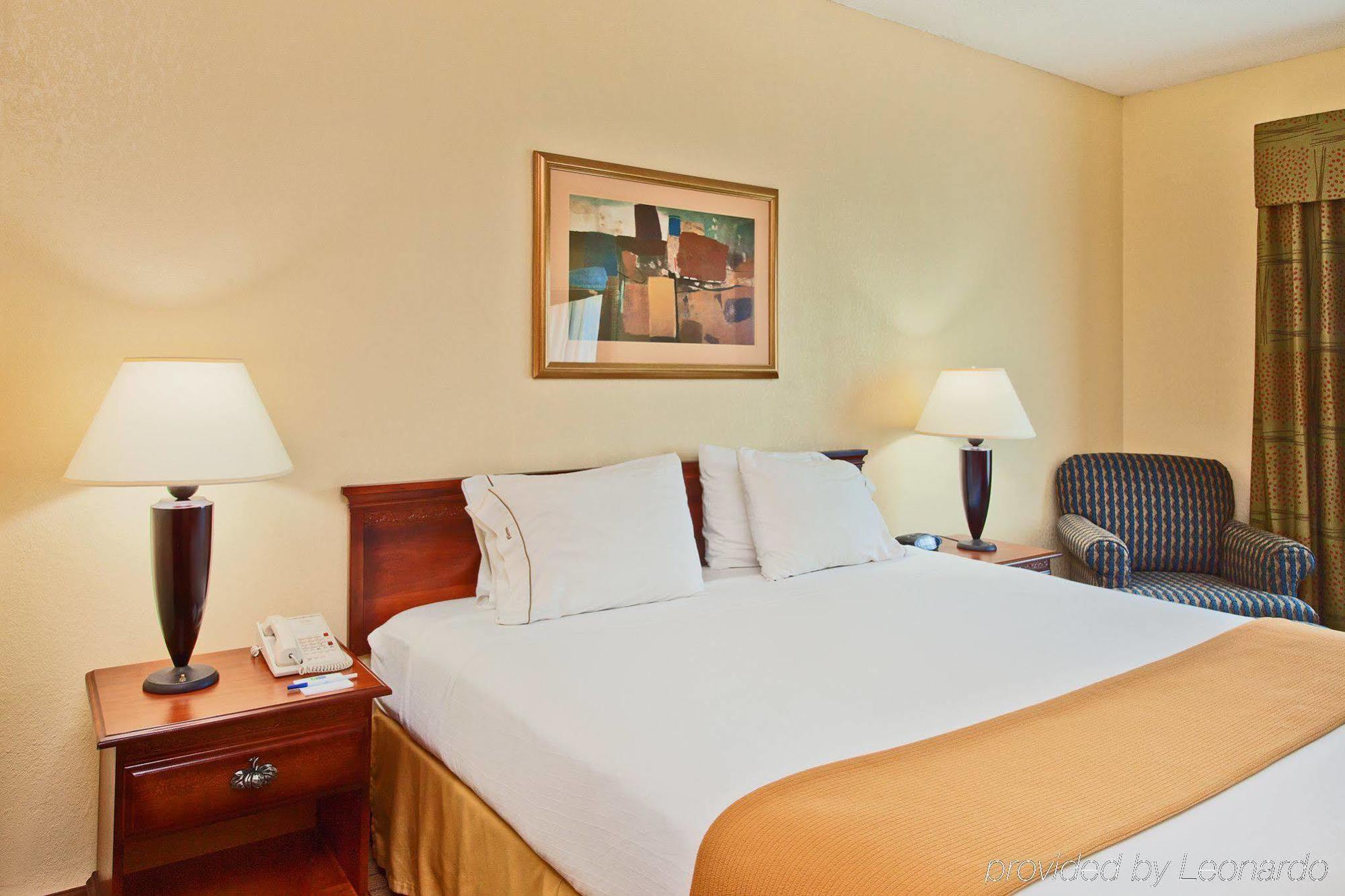 Holiday Inn Express & Suites - Enterprise By Ihg Habitación foto